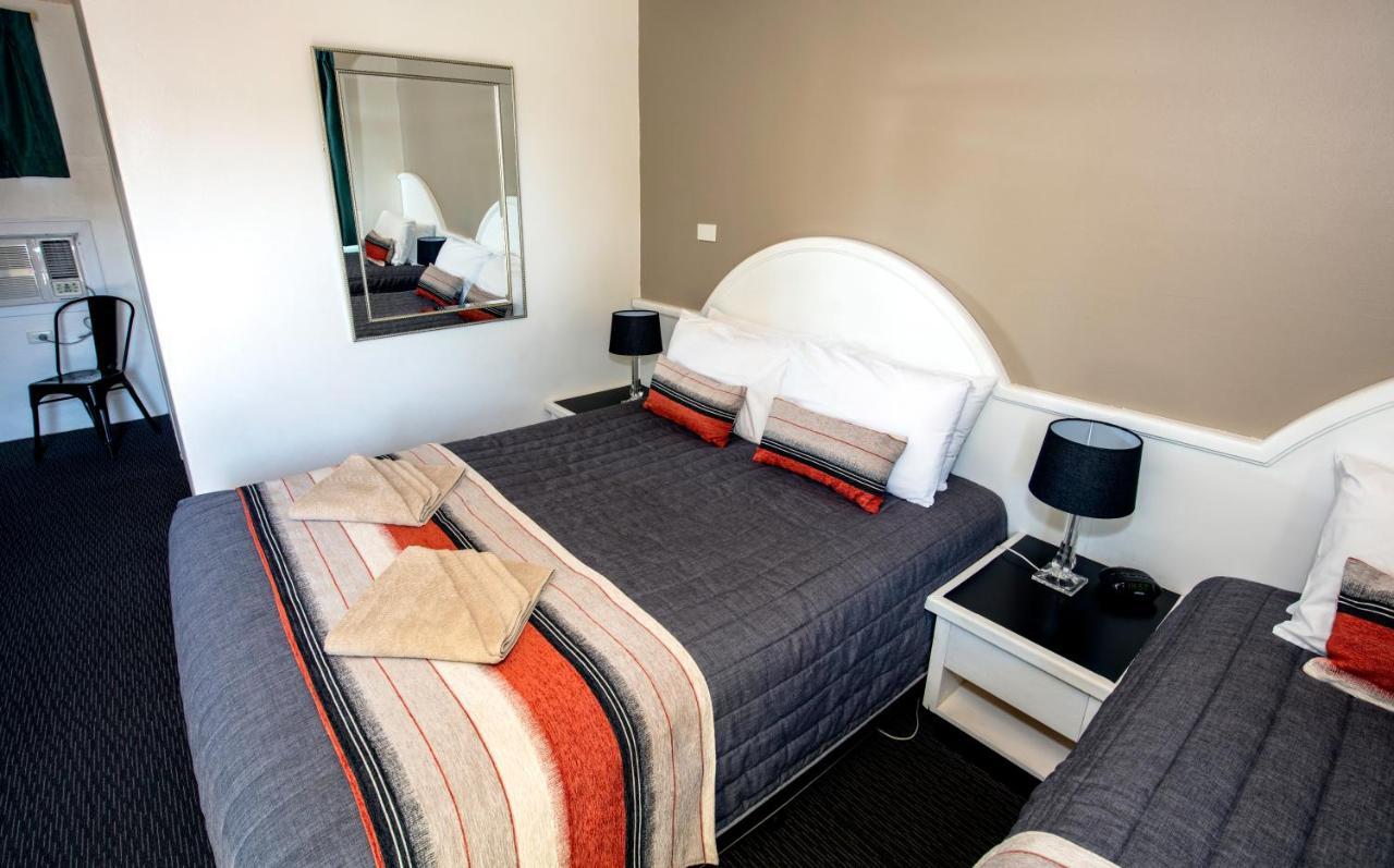 Mariner Motel Лаурітон Екстер'єр фото